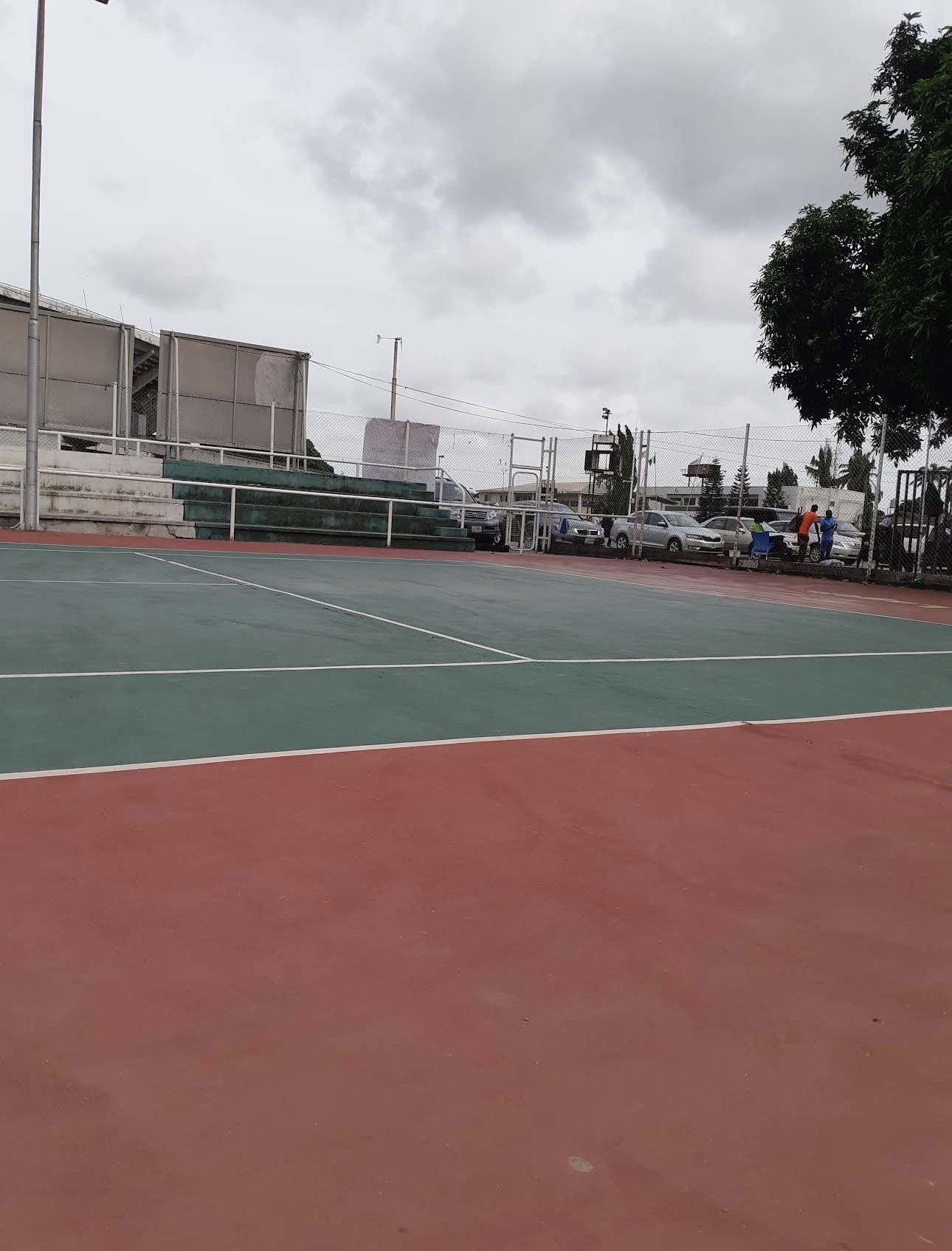 Monaliza Tennis Club seating